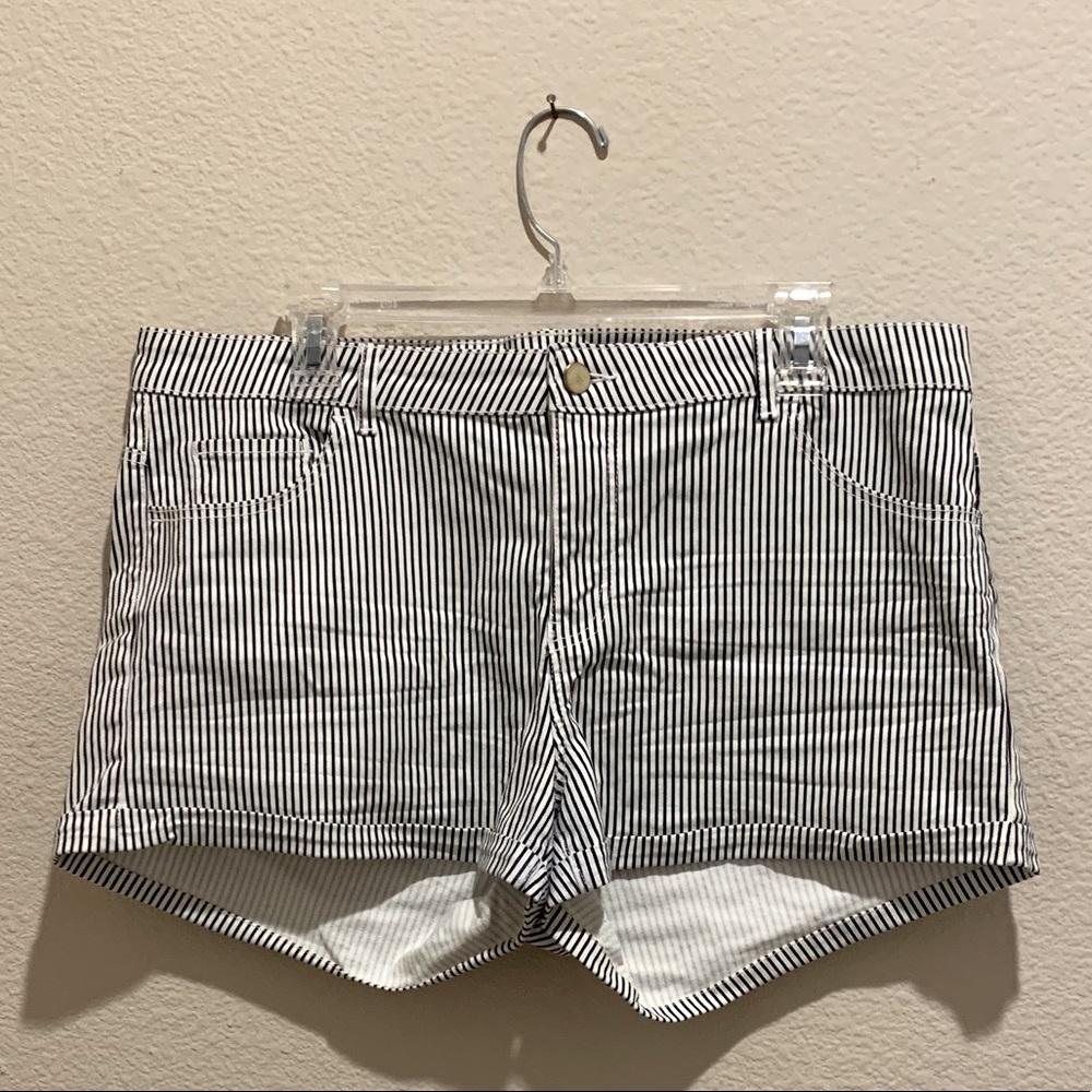 H&M mid-rise black and white striped shorts